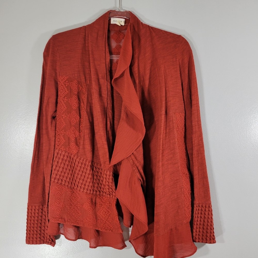 Anthropologie MEADOW RUE brick red ruffled open front mixed texture cardigan